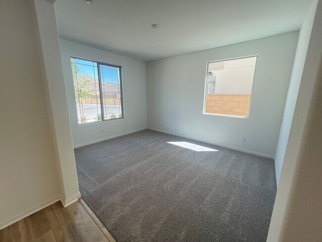 Building Photo - 21469 Thomas Ct