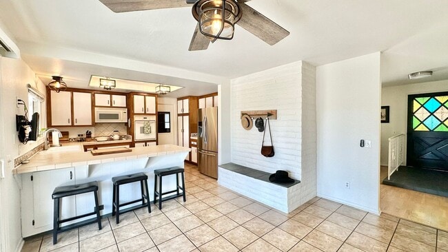 Building Photo - Awesome Single-Story Ranch-Style Home with...