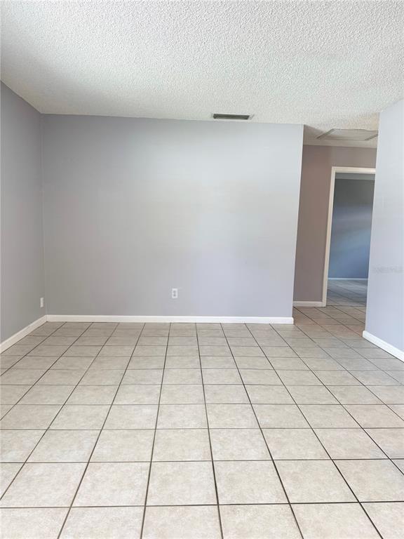 Building Photo - 813 Lake Palms Dr