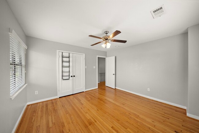 Building Photo - 3818 Southmore Blvd