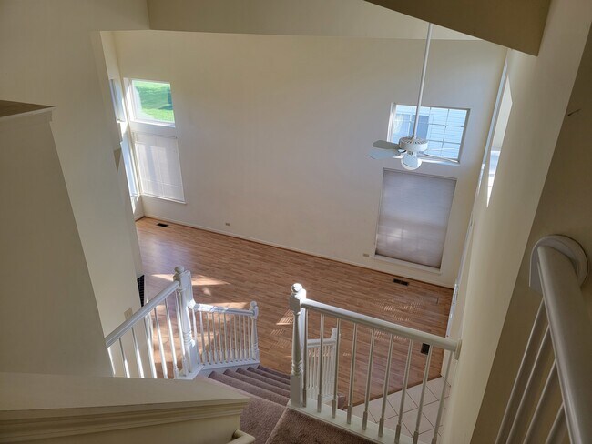 Building Photo - 2135 Feldott Ln