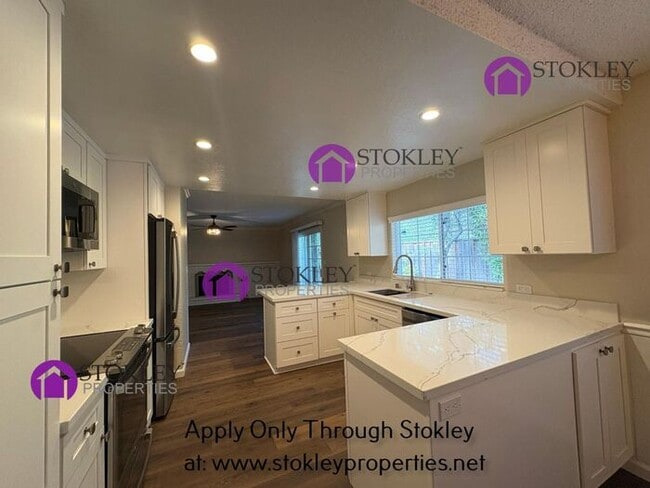 Building Photo - 18 Bonnie Pl