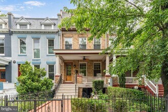 Building Photo - 1871 NEWTON St NW