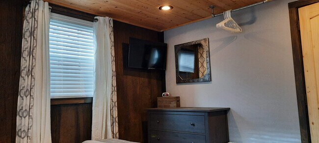 Building Photo - 487 Kentucky Ave