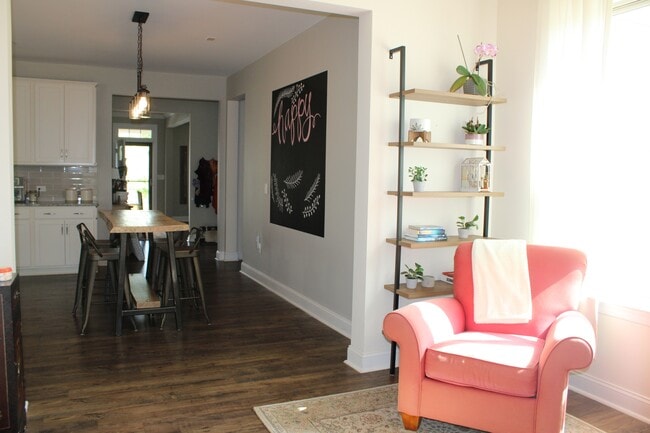 Building Photo - 7217 Rex Rd