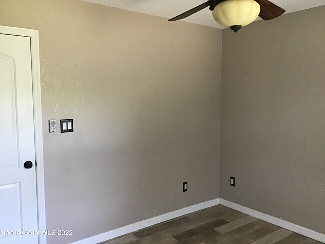 Building Photo - 2859 Kingston Ln