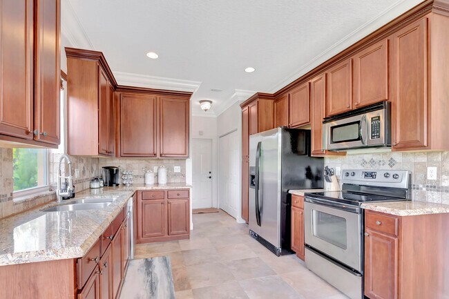 Building Photo - 6173 Lottie Ln