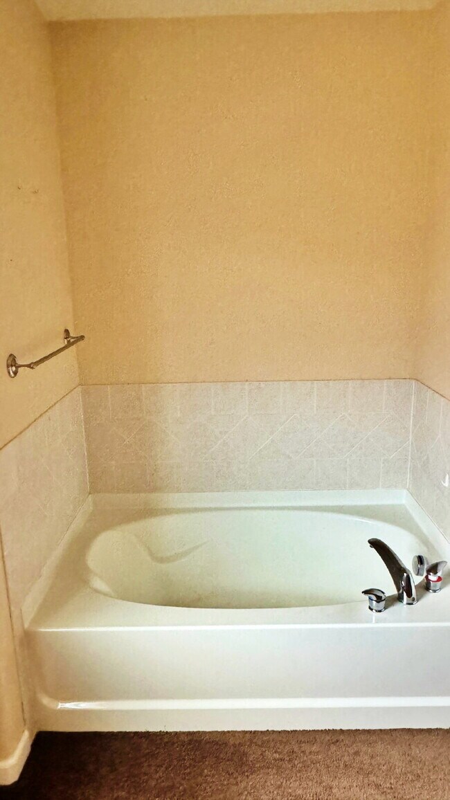 Building Photo - Welcome to this Beautiful 3 Bed 2 Bath 2 Garage Home with Big Backyard in Brighton East Farms!