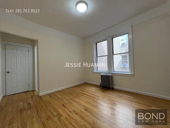 Building Photo - 117 W 13th St