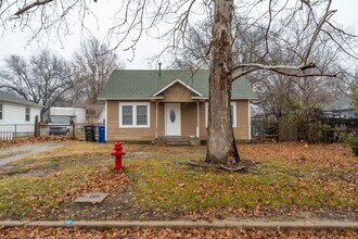 Building Photo - Great Location 2 Bed 1 Bath Home for Rent