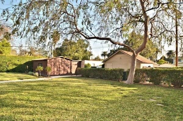 Building Photo - 1754 E Orange Grove Blvd