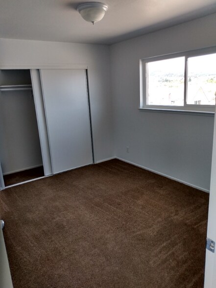 Primary Photo - 257 East Ave