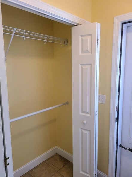 Building Photo - 354 Weirs Rd