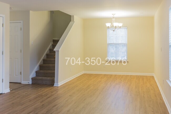 Building Photo - 1941 Pheasant Glen Rd