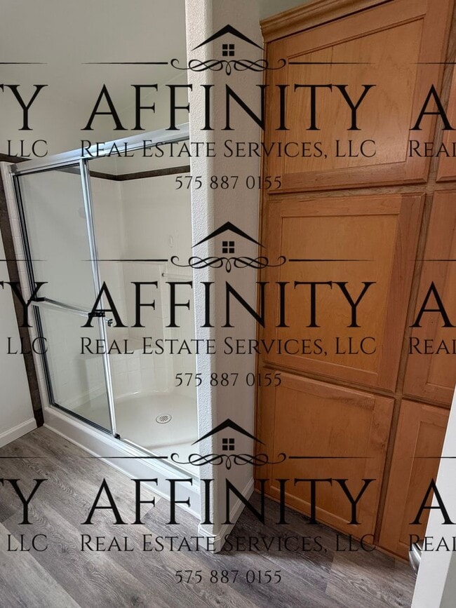 Building Photo - Three bedroom home