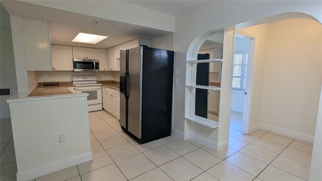 Building Photo - 874 Dolphin Ave NW