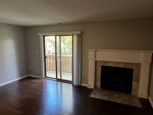Building Photo - 5305 Ravens Crest Dr