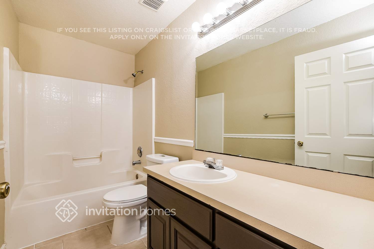 Building Photo - 4736 Robin Dr