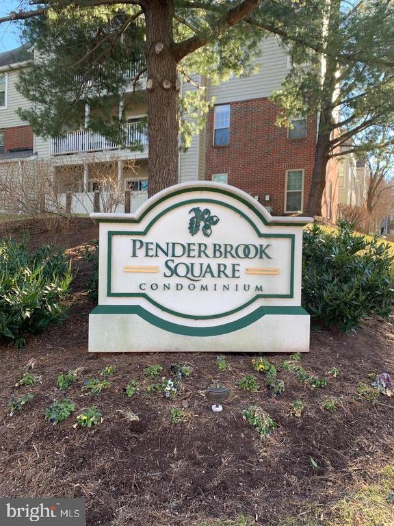 Building Photo - 12161 Penderview Terrace