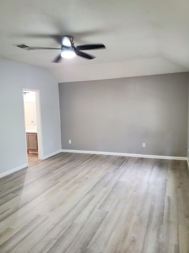 Building Photo - 3626 Nutwood Ln