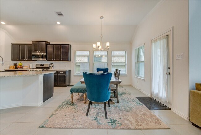 Building Photo - 13026 Sheildaig St