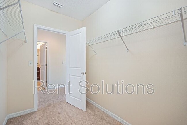 Building Photo - 5229 5th Way N