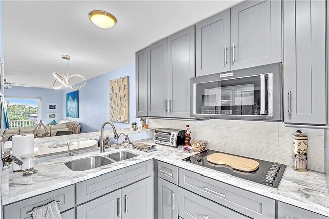 Building Photo - 1439 S Ocean Blvd