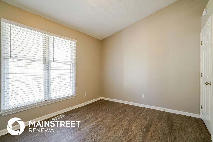 Building Photo - 815 Grandview Dr