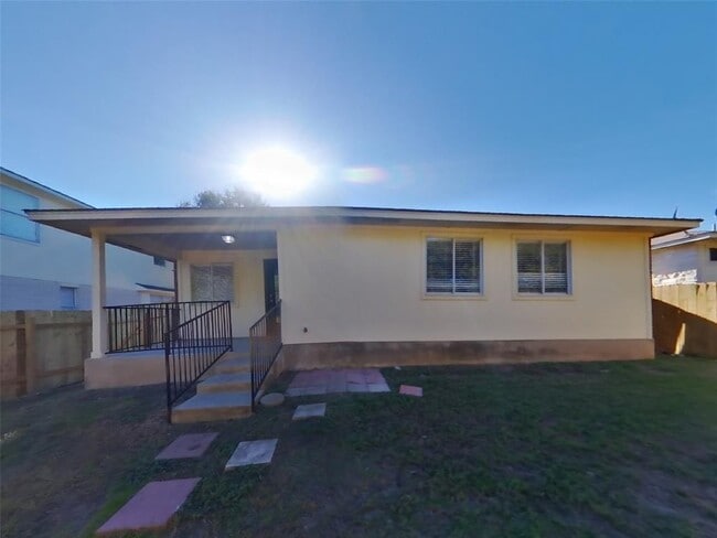 Building Photo - 1411 Catalina Dr