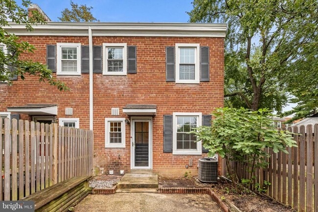 Building Photo - 3061 S Woodrow St
