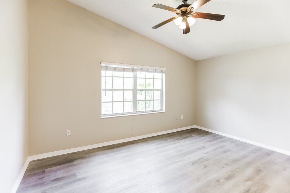 Building Photo - 3049 NW 72nd Ave