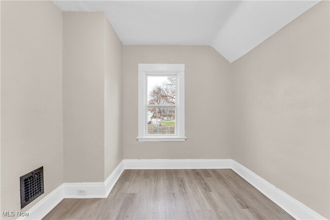 Building Photo - 3820 W 34th St