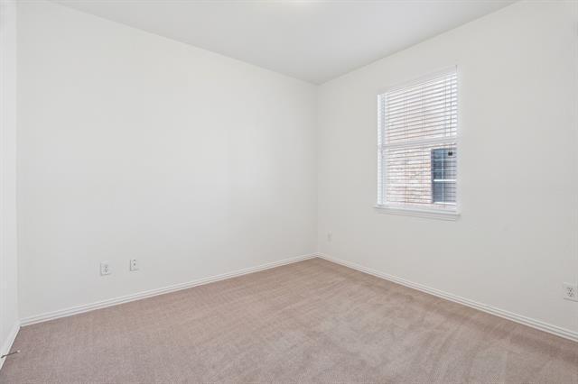 Building Photo - 11001 La Grange Dr