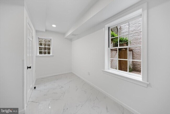 Building Photo - 1525 35th St NW