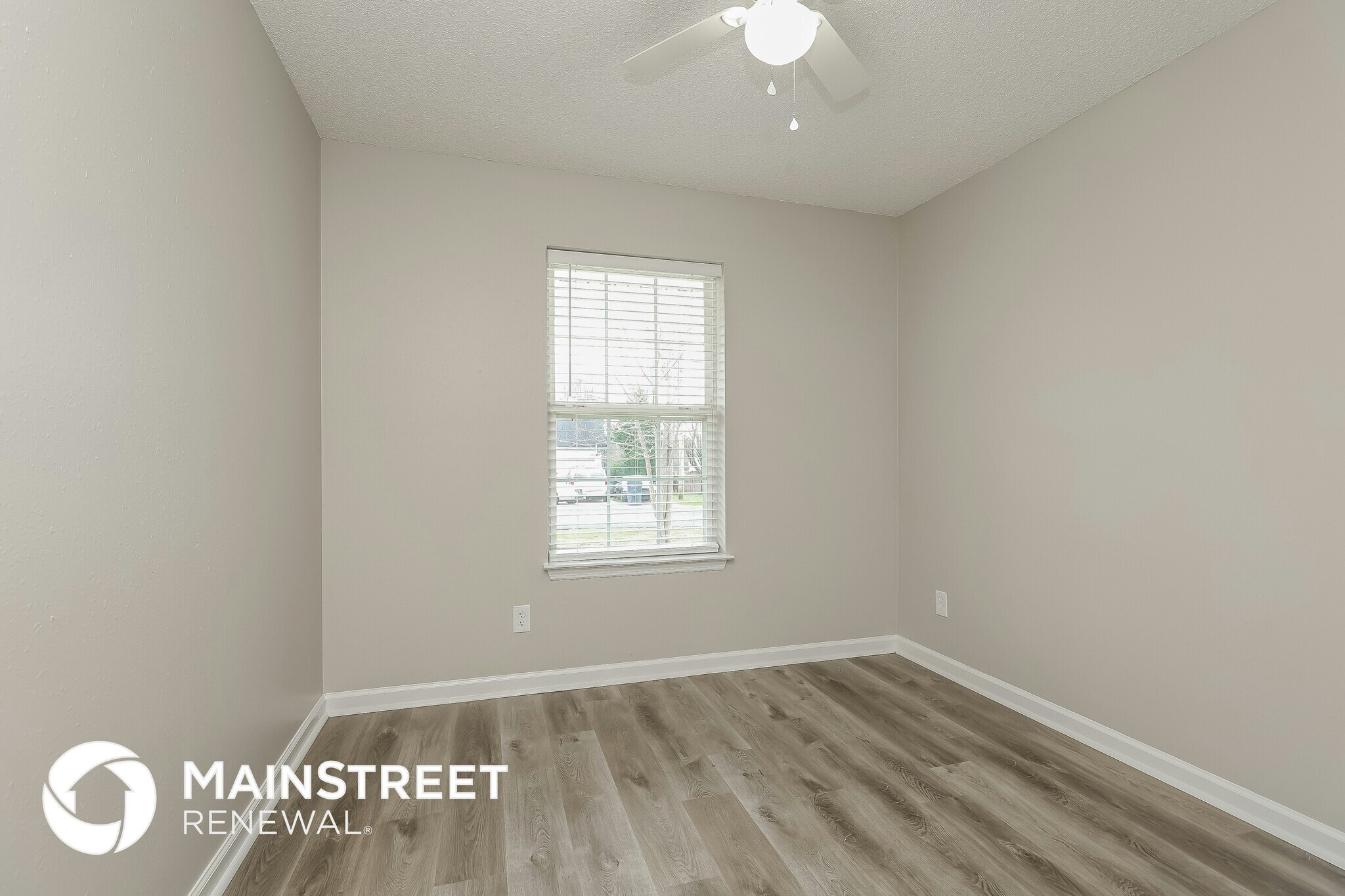 Building Photo - 703 Lou Gehrig Cir