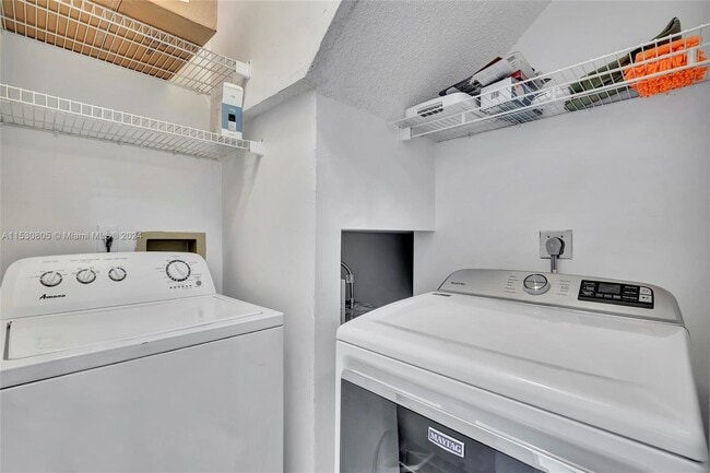 Building Photo - 1381 NW 126th Way