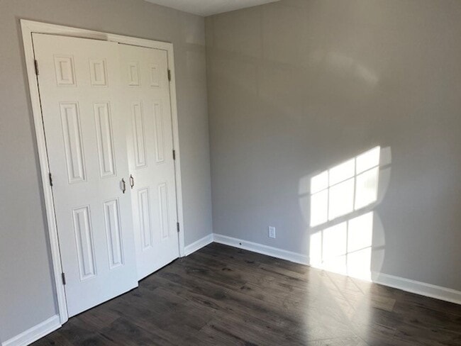 Building Photo - Coming soon! Nice remodeled 2 bedroom dupl...