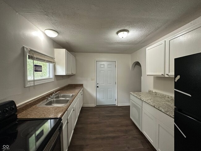 Building Photo - 3209 Bethel Ave