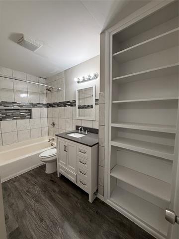 Building Photo - 2914 Scottsbluff Dr