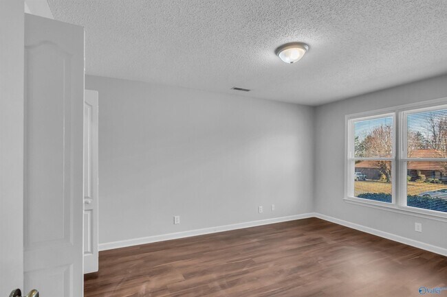 Building Photo - 212 Warfe Ct