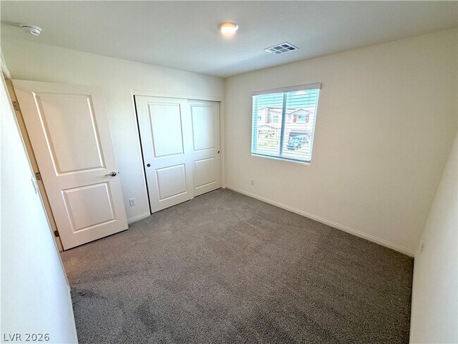 Building Photo - 5646 Mesa Sedona St
