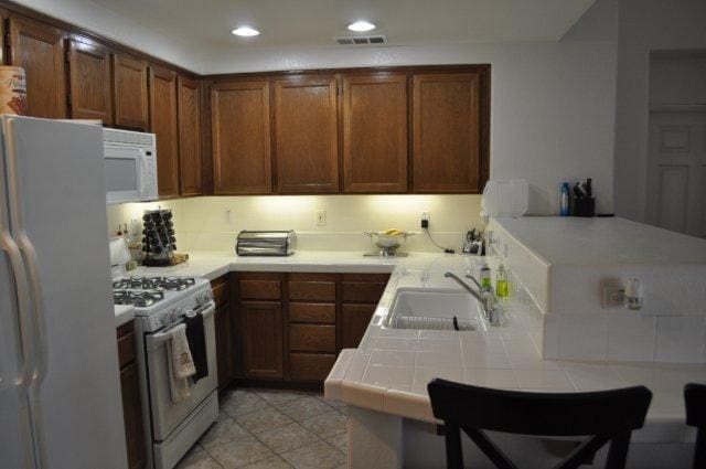 Building Photo - 2 Bedroom Townhome in the Cantera Community of Scripps Ranch