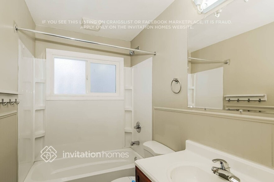 Building Photo - 2273 Sierra Dr