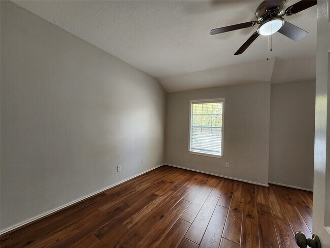 Building Photo - 119 Anise Tree Pl