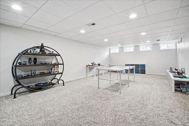 Building Photo - Spacious Ranch in Des Peres