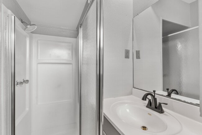 Building Photo - 4031 Gossett Dr