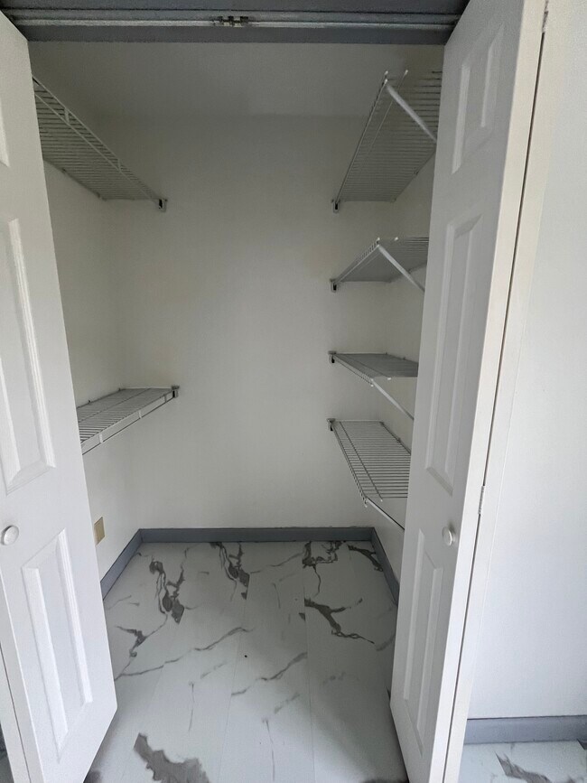 Building Photo - 30 Loughran Dr