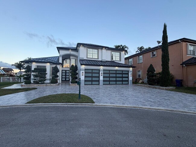 Building Photo - 5455 SW 191st Terrace