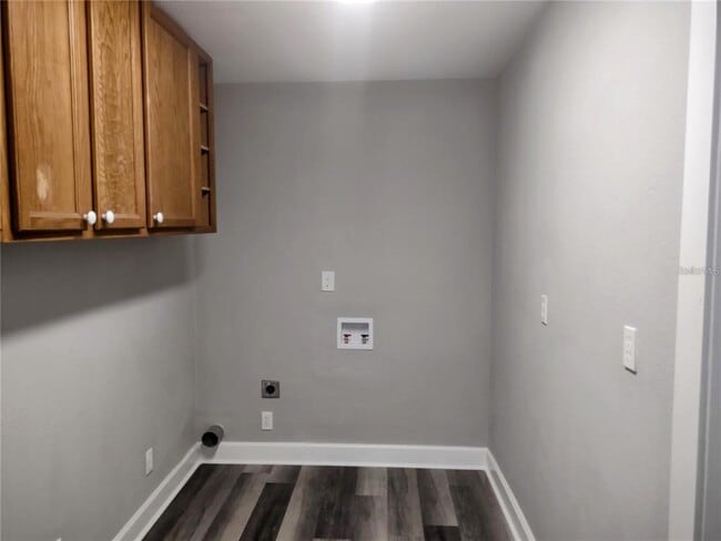 Building Photo - 810 NW 59th Ct