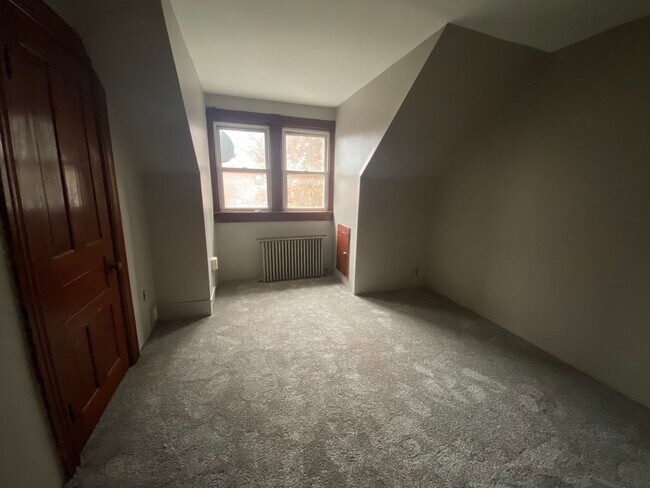 Building Photo - 1349 Washington St